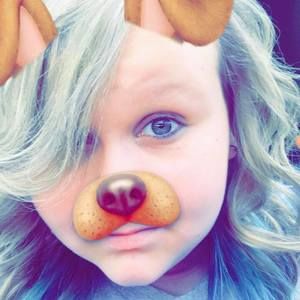 Meet your Posher, Leeanna